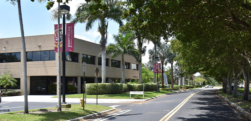 Fort_Lauderdale_Campus.jpg